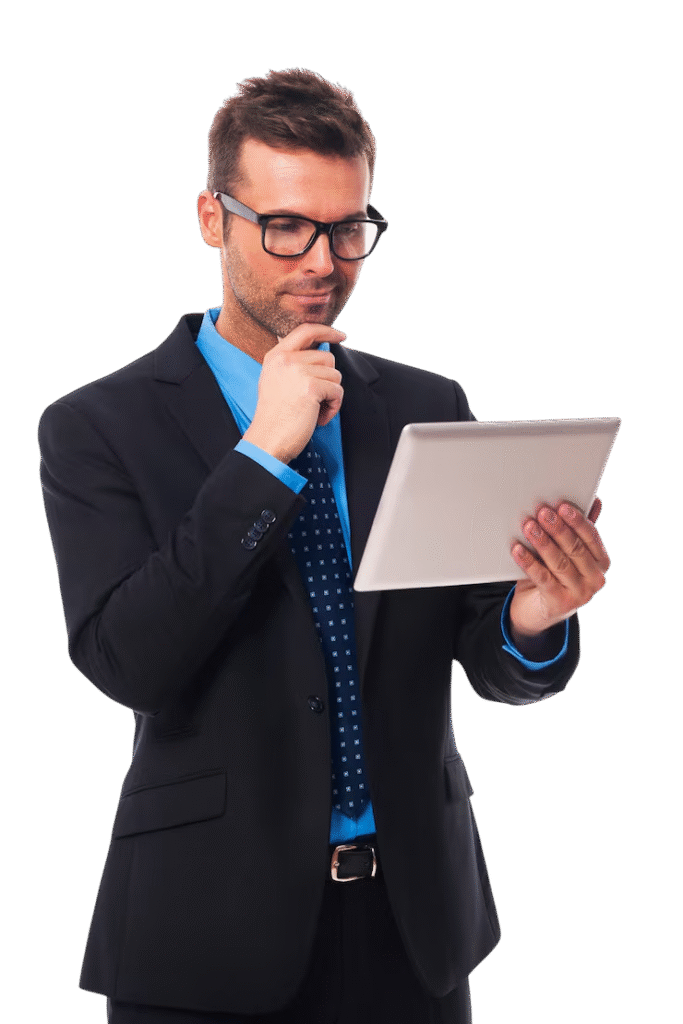 empresario trabalhando em seu tablet digital 329181 544 photoroom empresario trabalhando em seu tablet digital 329181 544 photoroom